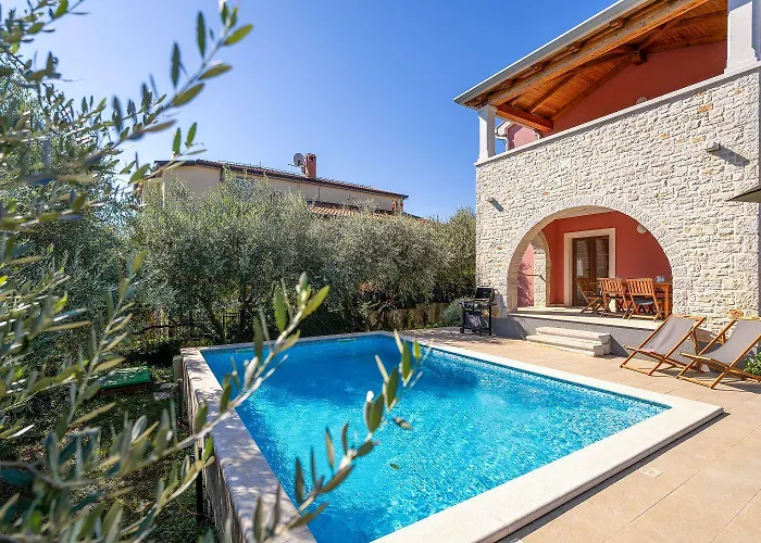 Idyllische Villa Mit Panorama Meerblick, Privatpool, Babybett, Aussendusche, Umgeben Von Oleander Und Oliven