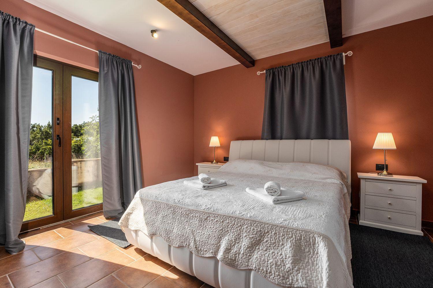 Idyllische Mit Panorama Meerblick, Privatpool, Babybett, Aussendusche, Umgeben Von Oleander Und Oliven Poreč