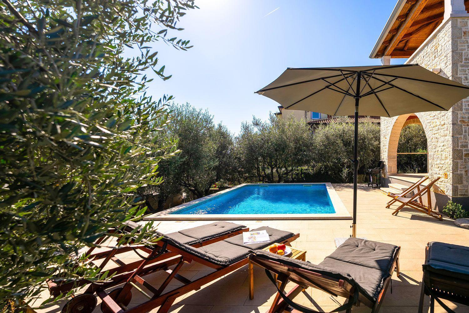 Idyllische Mit Panorama Meerblick, Privatpool, Babybett, Aussendusche, Umgeben Von Oleander Und Oliven Ferienhaus